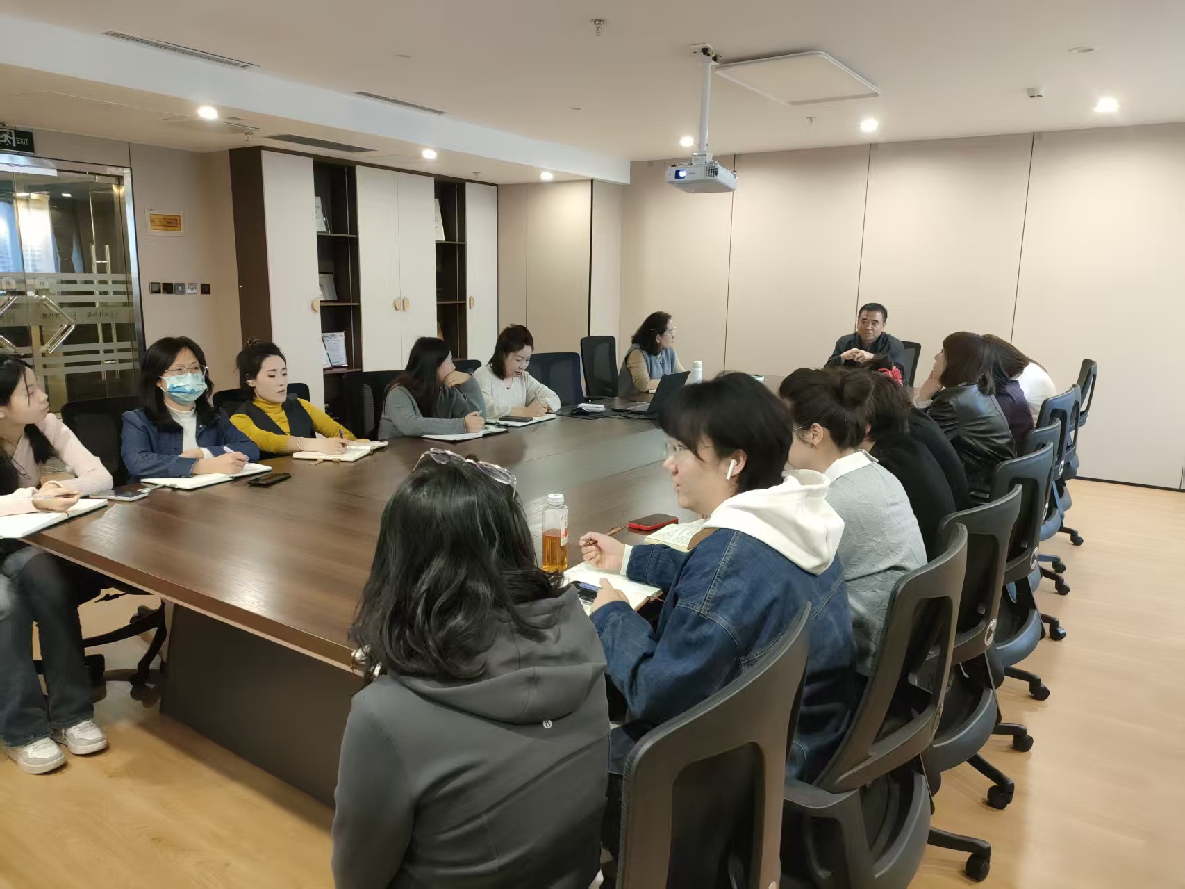 �ϰѹ����˹� ���κϹ���ߡ��� ��鴫ý��չ������ר����ѵ �����Ϲ� ���ڹ���